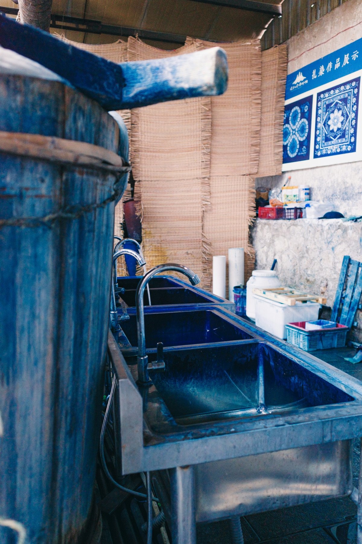 Dye vats and finishing baths